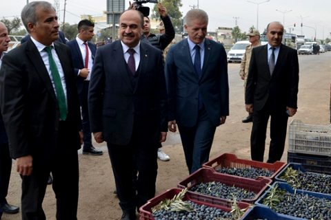 Gaziantep valisi davut gül nizip te bulunan esnaflarla bir araya geldi