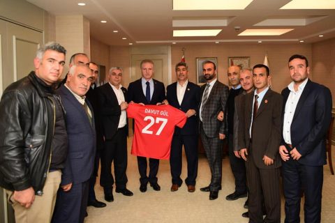 Nizip muhtar spor dan vali gül e hayirli olsun ziyareti