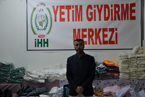 Nizip te  ihh dan giysi yardimi