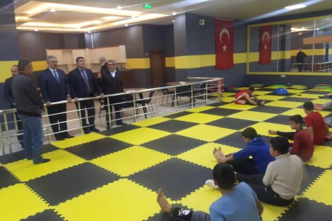 Kaymakam şahin spor salonunu ziyaret etti