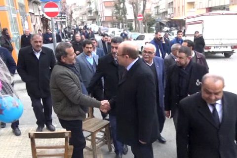 Mehmet sari birecik caddesi esnafiyla buluştu