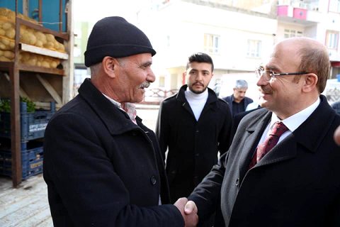 Sari ve akdoğan a sevgi seli