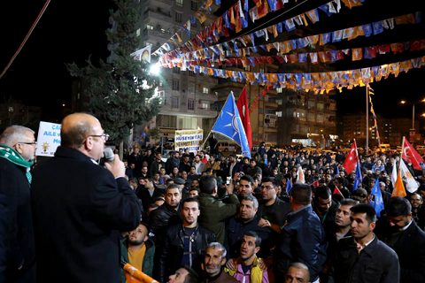 Sari ve akdoğan binlerce kişiye hitap etti