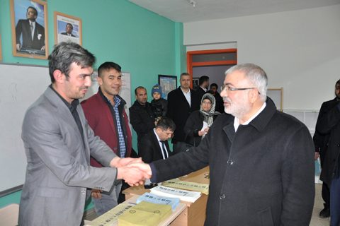 Akdoğan 1217 nolu sandikta oy kullandi
