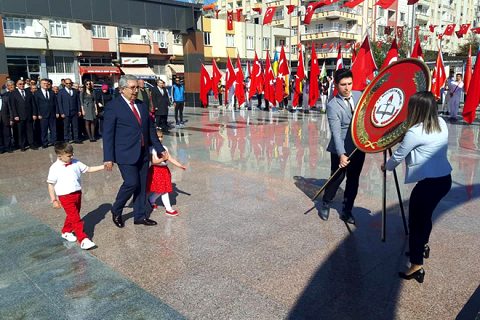 23 nisan coşkuyla kutlandi