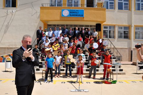 öğrencilerin hayalini bakan gül gerçekleştirdi