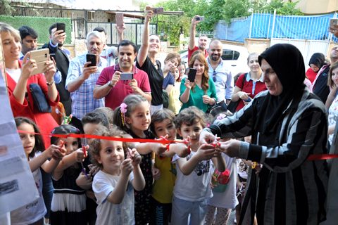 özlem kreş ten resim sergisi