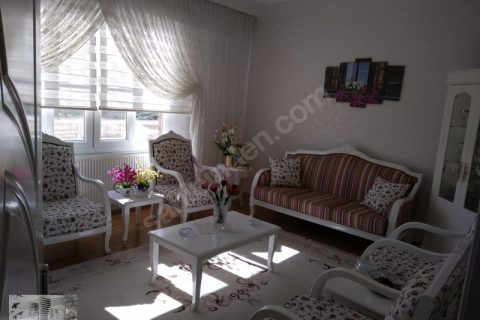 BAŞARI EMLAK' tan SULTAN ABDULHAMITTE SATILIK 3+1