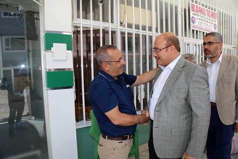 Başkan Sarı, Fıstık Hali esnafını gezdi