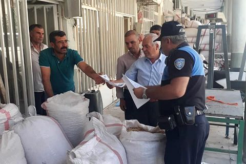 Polis fıstık sahiplerini uyardı