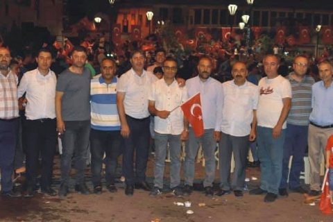 Nizip Gazeteciler Derneği üyeleri Meydanda Buluştu