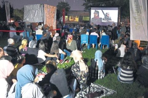 Nizip te yazlık sinema günleri