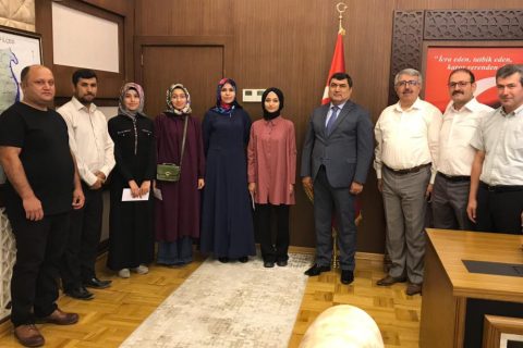 YKS 'de Dereceye giren Öğrencilerimiz İlçe Kaymakamımız Sayın Kemal ŞAHİN'i Ziyaret E