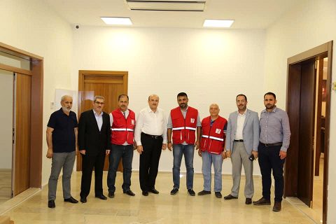 Kizilay dan başkan sari ya ziyaret