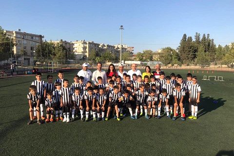 Başkan Sarı geleceğin futbolcularıyla buluştu