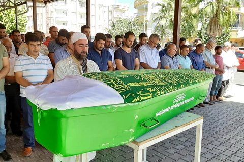 Öğrencileri Zeliha Öğretmen İçin Gözyaşı Döktü