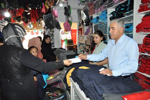 Nizip kaymakamliğindan 70 tl lik giyim yardimi