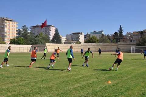 Nizip Sporun Siverek Belediye Spor hazırlığı sürüyor