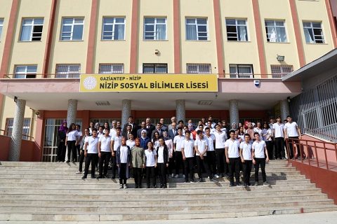 Kaymakam Şahin ve Başkan Sarı, kütüphane açılışına katıldı