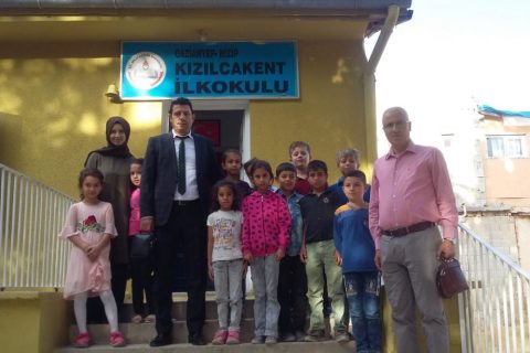 Şube Müdürlerimiz Vehbi ÖZTÜRK ve Yusuf CİCE'den Bahçeli ve Kızılcakent İlkokulları'n
