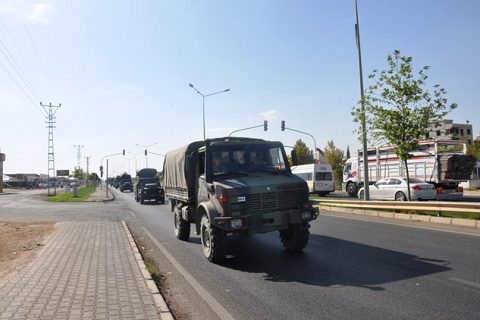 Son günlerin en büyük askeri sevkiyatı Nizipe ulaştı
