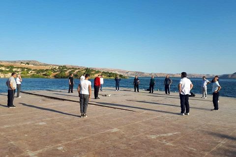 Bariş pinari hareketina yürüyüşle destek