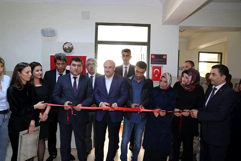 Kaymakam Şahin ve Başkan Sarı şehit isminin verildiği kütüphane açılışına katıldı