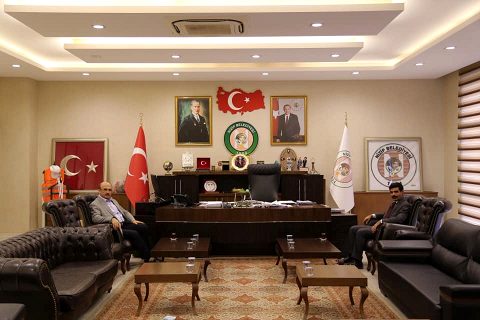Karkamış Kaymakamı Bağlı dan Belediye Başkanı Sarı ya ziyaret