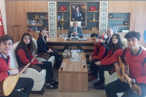 Türkan Ömer Okan Anadolu Lisesi'nden Öğretmenler Günü Ziyareti