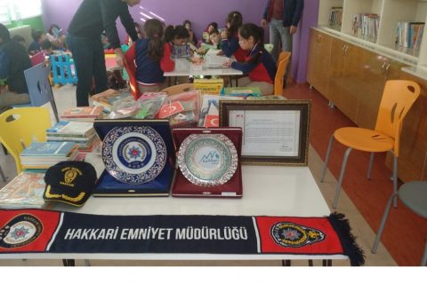 Hakkari Valiliği ve Hakkarı Emniyet Müdürlüğü'nden Şehit Recep Emre Yılmaz Kütüphanes
