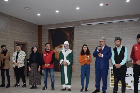 Nizip Gençlik Merkezi'nden Öğrencilerimize Tiyatro Gösterisi