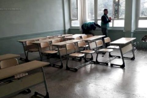 Hükümlüler okul temizliği yaptı