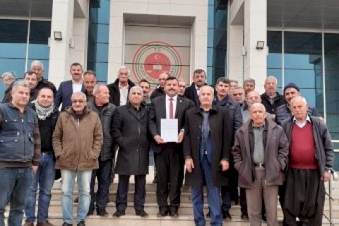 İYİ Partili Yılmaz mazbatasını aldı
