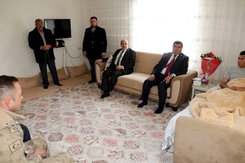 Kaymakam Şahin ve Belediye Başkanı Sarı’dan Gaziye ziyaret