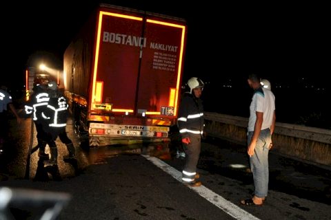Nizip-Birecik Otobanında Tır Yangını