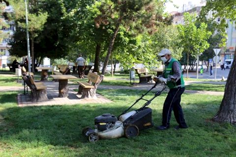 Bayram öncesi belediye ekiplerinden hummalı çalışma