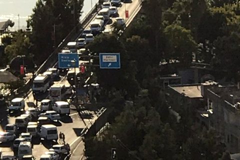 Birecik Köprüsü'nde Zincirleme Kaza: 5 Yaralı