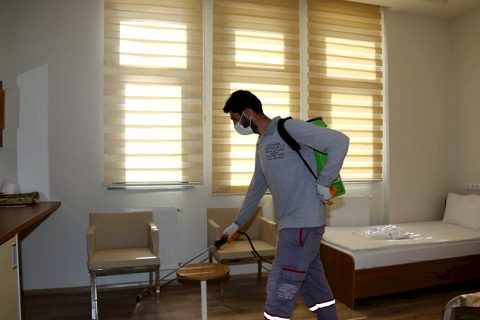 Nizip’te eş zamanlı ilaçlama çalışması