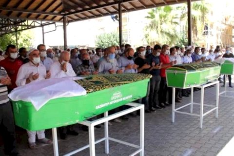 Trafik kazasında yaşamını yitiren 3 kişi son yolculuğuna uğurlandı