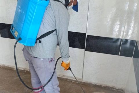 Belediye ekipleri dezenfekte çalışmalarını sürdürüyor