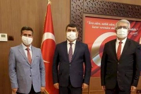 Kaymakam Şahin'den Kendirci'ye Plaket*