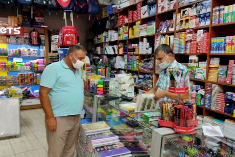 Kırtasiyecinin umudu raflarda kaldı