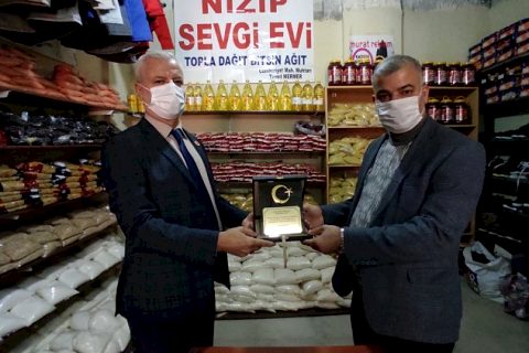 Temel Mermer'den NRT’ye Plaket
