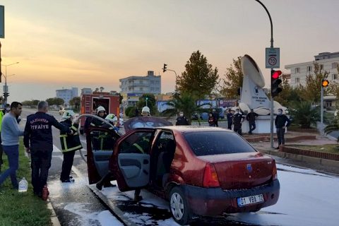 Seyir halindeki LPG'li araç alev alev yandı