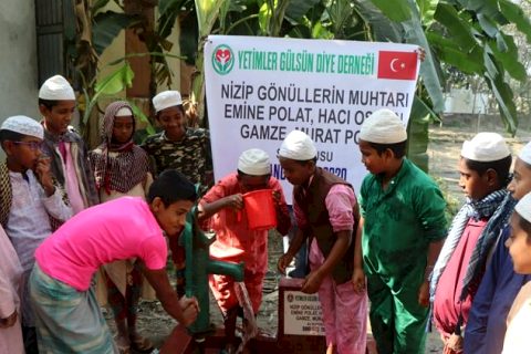 Gönüllerin Muhtarı Bangladeş’de Yine Gönülleri  Fethetmeyi Başardı