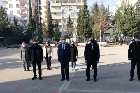 İlçe Milli Eğitim Müdürümüz Cengiz GÜNDEŞ, Yahya Altınbaş Anadolu Lisesi Bayrak Tören