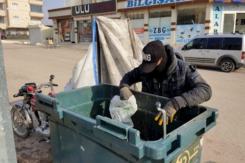 Herkes için çöp Suriyeli aileler için geçim kaynağı