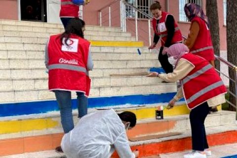 Kızılay'dan "Okulumu Güzelleştiriyor" Kampanyası
