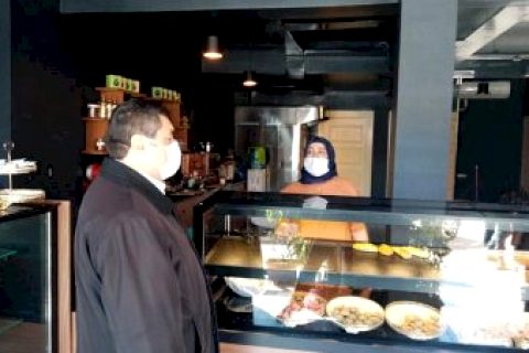 Kaymakam Şahin, maske, mesafe ve temizlik denetim yaptı