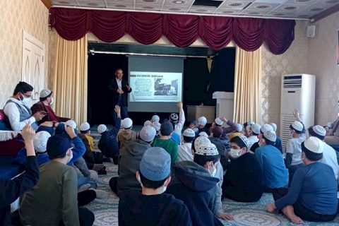 Ilçe vaizi fikret güneş istiklal marşi'ni anlatti